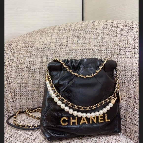 Sold - Chanel 22 Mini Pearl - Picture 3 of 5